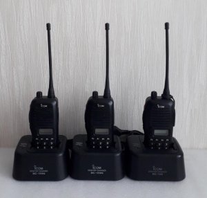 Icom F4 2.jpg