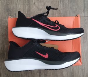 Nike Men's Quest 6 Running Shoes977.jpg